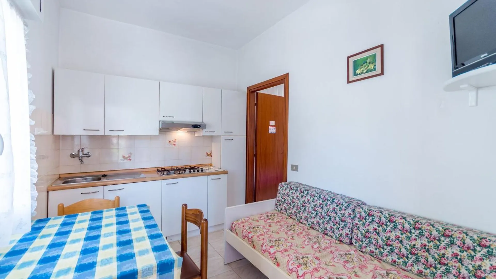 Nice Apartment A Few Steps From The Beach 比比翁